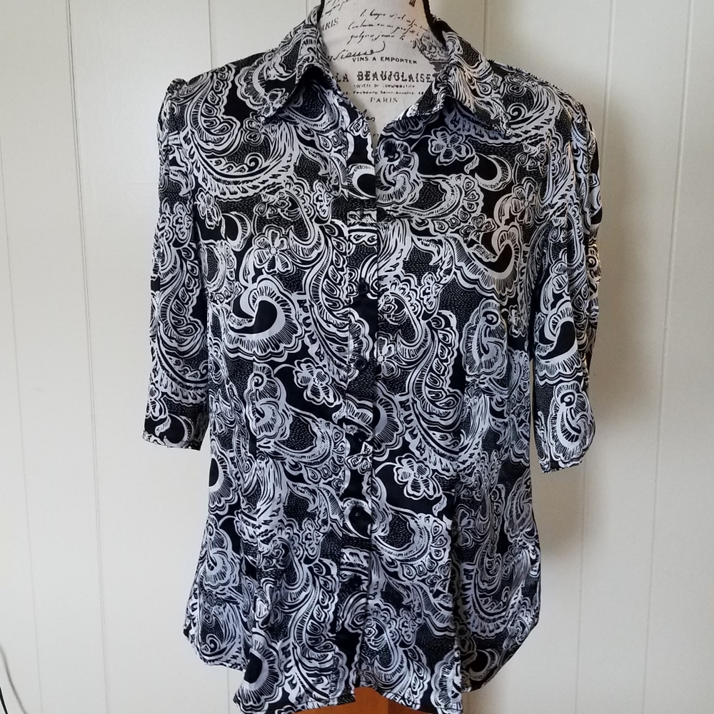 Essentials By Milano Button Blouse